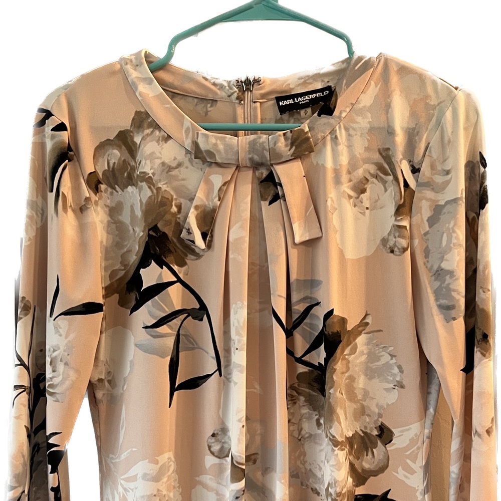 Karl Lagerfeld Long Sleeve Floral Blouse, Bow Tie Collar, Zipped Back, Small